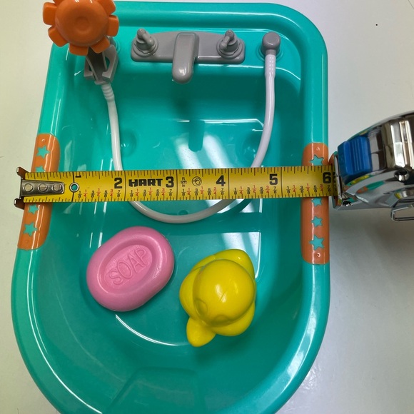 Colorful Toy Bathtub with Accessories - Picture 2 of 6
